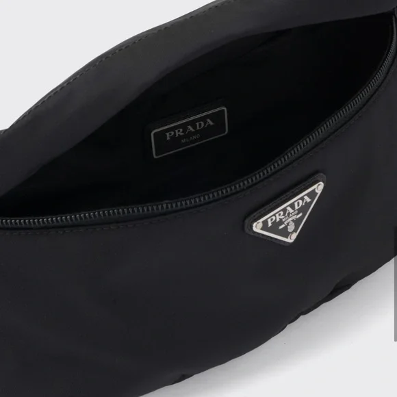 Prada Re-Nylon and Saffiano leather belt bag - Picture 4 of 5